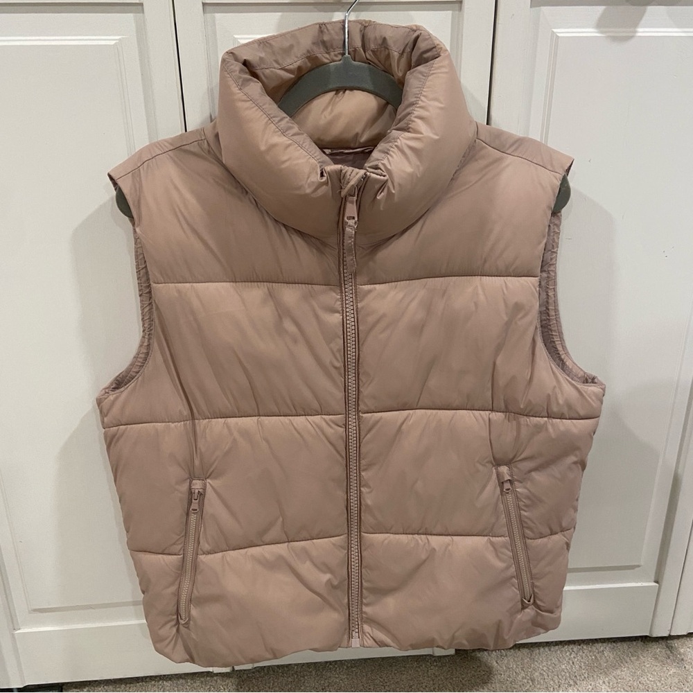 Old Navy Puffer Vest